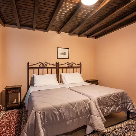 Hotel The Knights And The Pomegranate